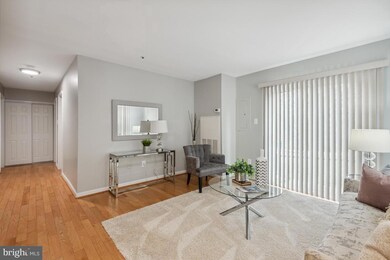 6821 Milltown Ct, District Heights, MD 20747 - photo 3