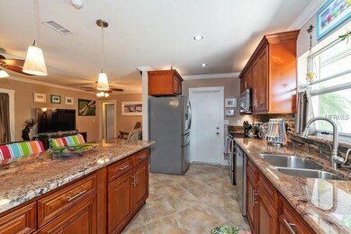 ALL KITCHEN APPLIANCES INCLUDED