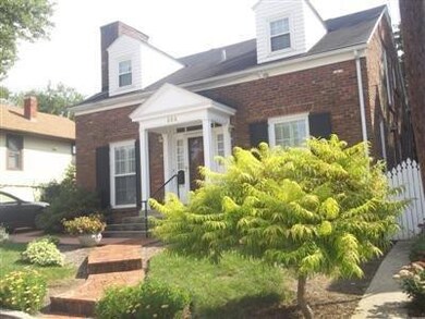 404 Lindsey Ave, Frankfort, KY 40601 - photo 3