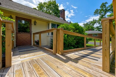 Front door (Ramp)