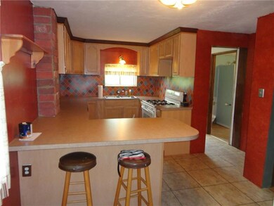EAT IN KITCHEN