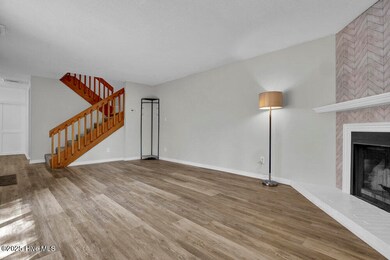 1024 Birch Creek Dr unit 18, Wilmington, NC 28403 - photo 5