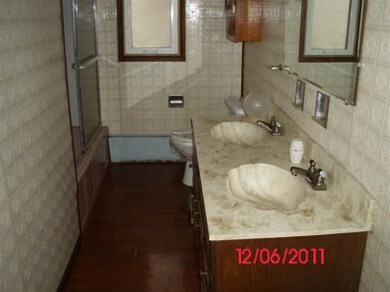 2762 W 39th Place, Gary, IN 46408 - photo 6