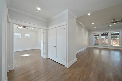 1426 Chamboard Ln, Houston, TX 77018 - photo 6