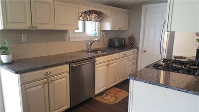 285 Lake Shore Dr, Warwick, RI 02889 - photo 4