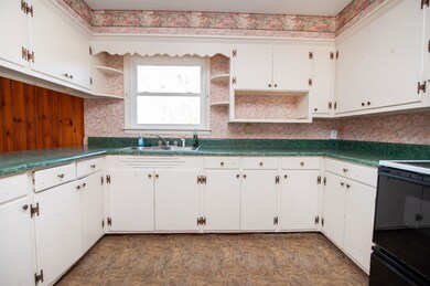 232 Gordon Dr, Spartanburg, SC 29301 - photo 3