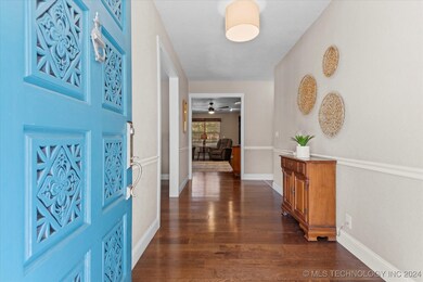 2524 Regency Rd, Bartlesville, OK 74006 - photo 3