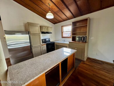 1457 Challen Ave unit UPSTAIRS, Jacksonville, FL 32205 - photo 6