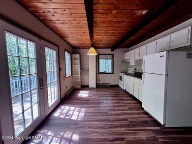 Eat In Kitchen