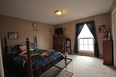 216 Warren Cir, Shelbyville, TN 37160 - photo 2