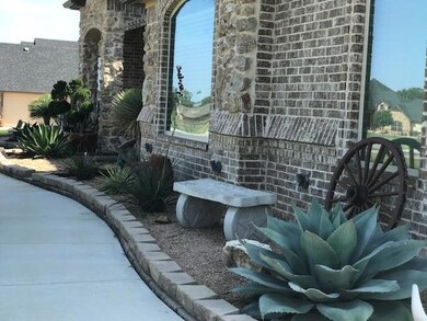 108 Cambree Ct, Springtown, TX 76082 - photo 2