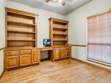 2632 SE 7th St, Moore, OK 73160 - photo 5