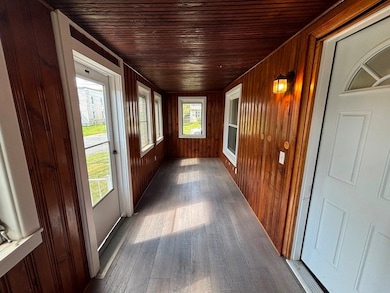 40 Roland St, Pittsfield, MA 01201 - photo 4