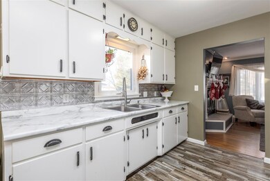 4310 Rownd St, Cedar Falls, IA 50613 - photo 7