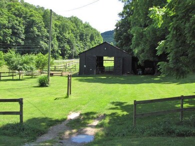 881 Camp Victory Rd, Somerset, KY 42501 - photo 3