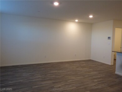 9428 Emerald Mesa St, Las Vegas, NV 89139 - photo 4