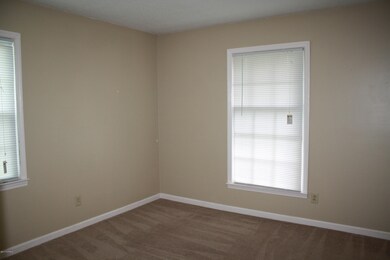 112 Columbia Dr, Jacksonville, NC 28546 - photo 6