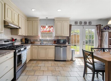 307 Gilbert Dr, Vivian, LA 71082 - photo 4