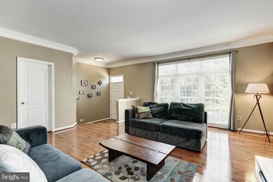 25808 Kirkwood Square, Chantilly, VA 20152 - photo 7