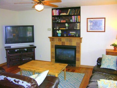 3130 NE Barrington Ct, Bend, OR 97701 - photo 2