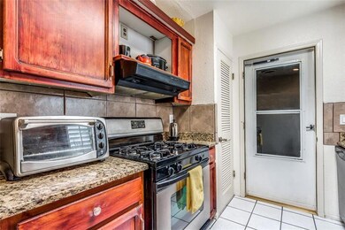 1827 Robert Wynn St, El Paso, TX 79936 - photo 7