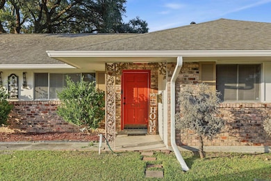 9933 E Coronado Dr, Baton Rouge, LA 70815 - photo 2