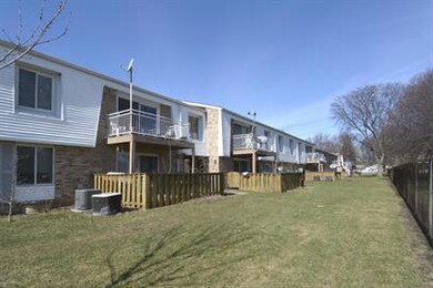 4400 Euclid Ave unit 2A, Rolling Meadows, IL 60008 - photo 2