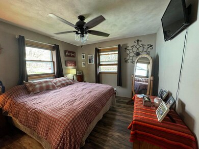 608 S 5th St, La Crescent, MN 55947 - photo 5