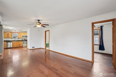 121 3rd St NW, Carbonado, WA 98323 - photo 4