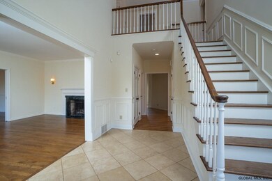 4 Turnberry Ln, Albany, NY 12211 - photo 2