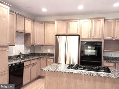 25808 Commons Square, Chantilly, VA 20152 - photo 7