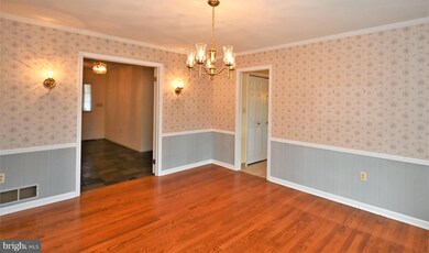46 Crown Rd, Ewing, NJ 08638 - photo 5