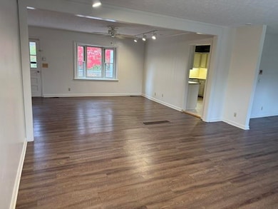 113 Moss St, Glasgow, KY 42141 - photo 2