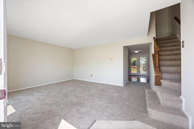 7983 Millstream Ct, Elkridge, MD 21075 - photo 3