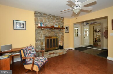 13009 Heil Manor Dr, Reisterstown, MD 21136 - photo 6