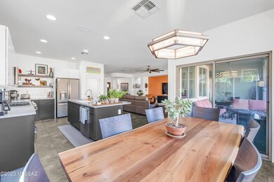 17-Breakfast Nook