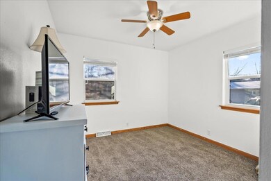 2302 Victory Dr, Cedar Falls, IA 50613 - photo 7