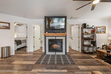 Living area with Gas Fireplace