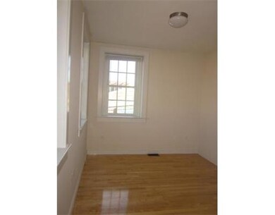 72 Hamilton St unit 3, Cambridge, MA 02139 - photo 4