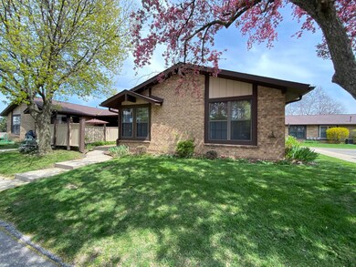 03 2719 Roundtree Dr Front 2