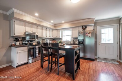 6802 Beard Ct, Louisville, KY 40228 - photo 7