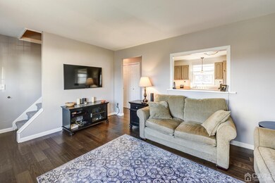 85 Longview Cir, Fords, NJ 08863 - photo 6