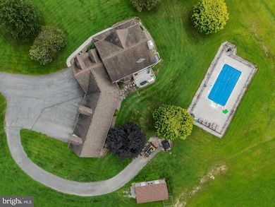 392 Peach Glen Rd, Gardners, PA 17324 - photo 4