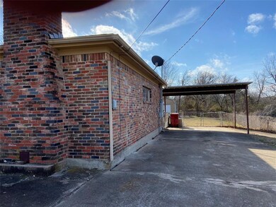 505 W Locust St, Whitewright, TX 75491 - photo 4