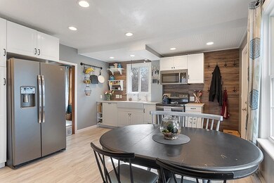 111 Chapel St, Holden, MA 01520 - photo 6