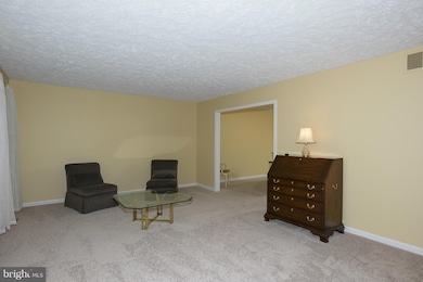 600 Fairmeade Ct, Linthicum Heights, MD 21090 - photo 6