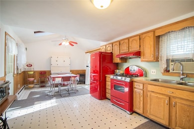 239 Summer St, Cranston, RI 02910 - photo 5