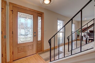 1275 Green Knolls Dr, Buffalo Grove, IL 60089 - photo 4