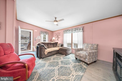 64 Cedarwood Ln, Phoenixville, PA 19460 - photo 4