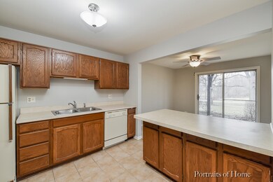 2158 Sunderland Ct unit 101B, Naperville, IL 60565 - photo 5